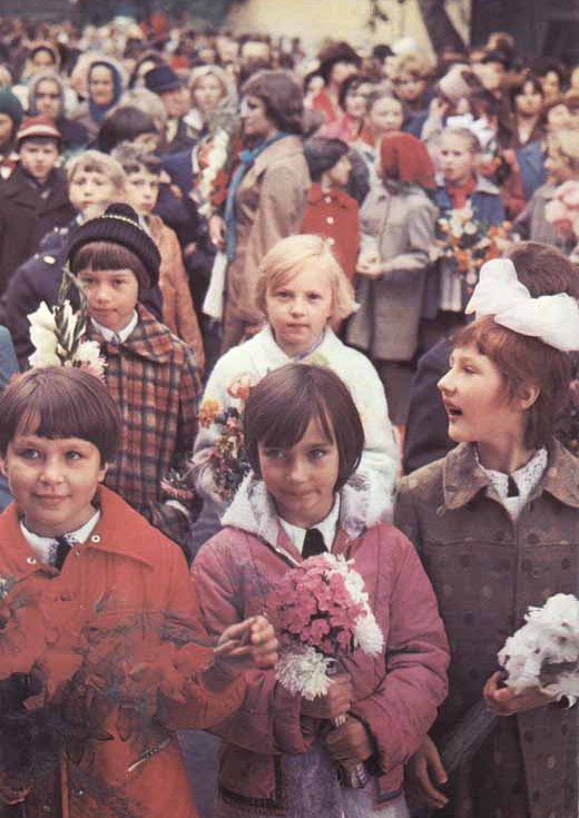 Вынимая бабушкин хрусталь, или 13 копеек на вынос () Вынимая бабушкин хрусталь, или 13 копеек на вынос