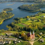 Cемейное путешествие: озера и костелы Беларуси