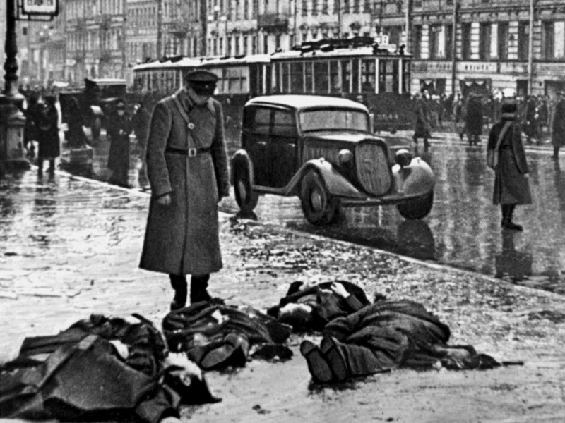 Я говорю с тобой под свист снарядов () Я говорю с тобой под свист снарядов