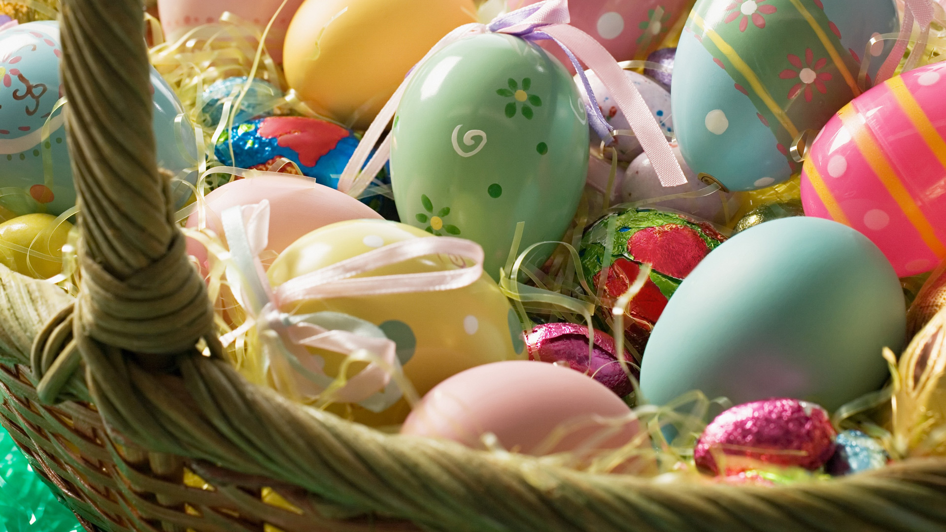 6873435-easter-screensavers