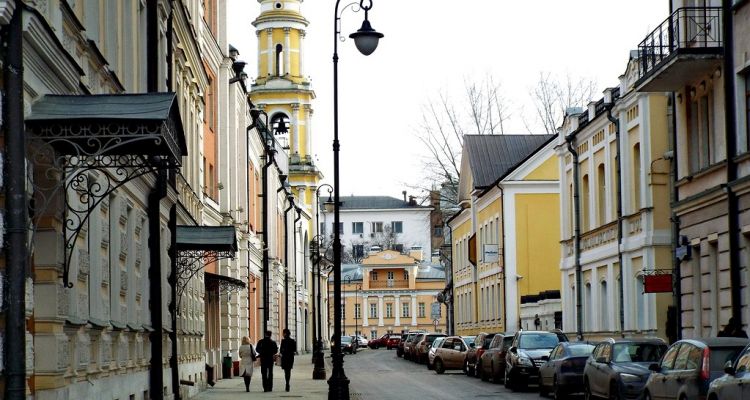 Москва и москвичи () Москва и москвичи