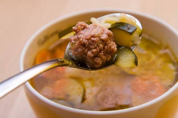 5 рецептов сытных мясных супов () 5 рецептов сытных мясных супов