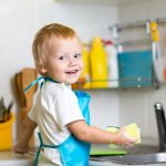 Как приучить детей к домашнему труду