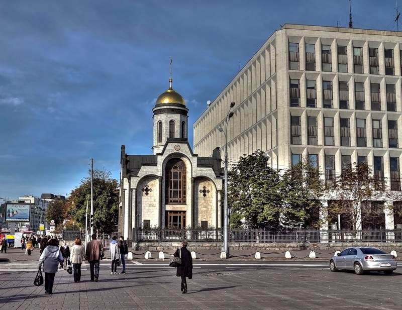 Храм-часовня Казанской иконы Божией Матери на Калужской площади совр. вид.